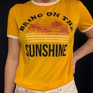 ✨Nlife Short Sleeve Top✨
•would fit small-medium